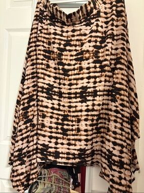 torrid Black and Beige Asymmetrical Tie-Dye Skirt